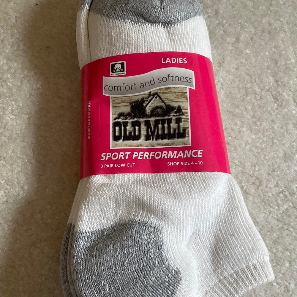 3 pk Ladies Sport Performance low cut socks